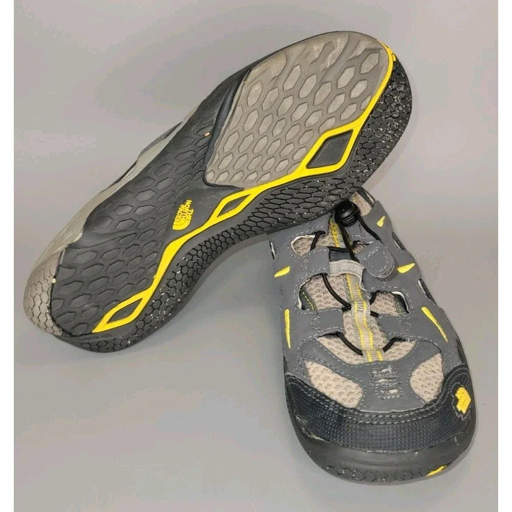 The North Face Hedgefrog Sandals Boys Youth 4 Grey Easy Pull Laces Water Shoes